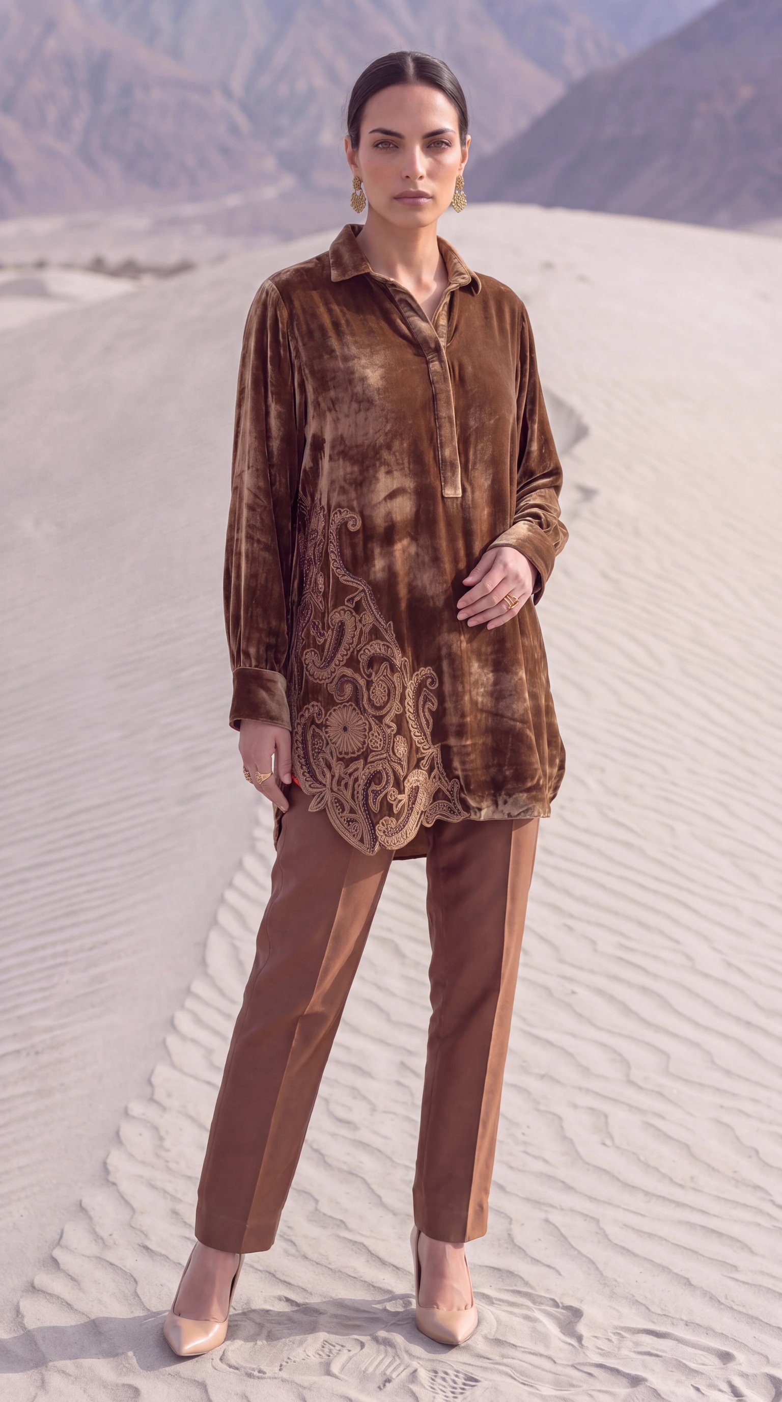 Alternate full view of Umber Paisley showing its burnished velvet surface